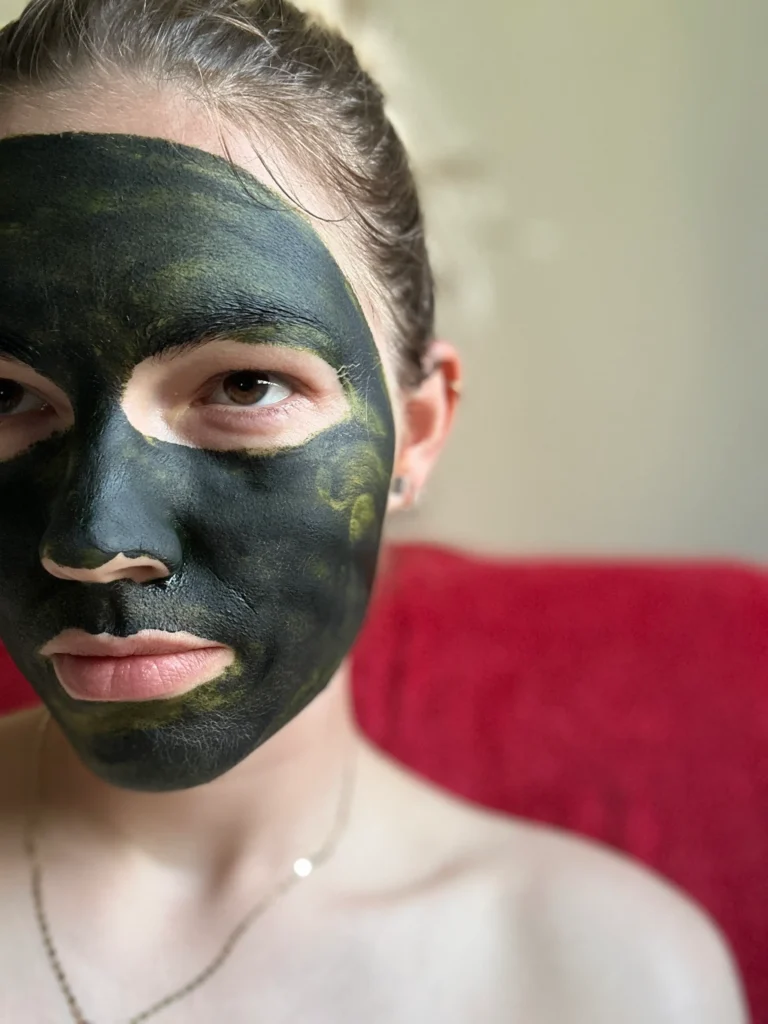 Akne_maska_chlorella_jacmen_greenways